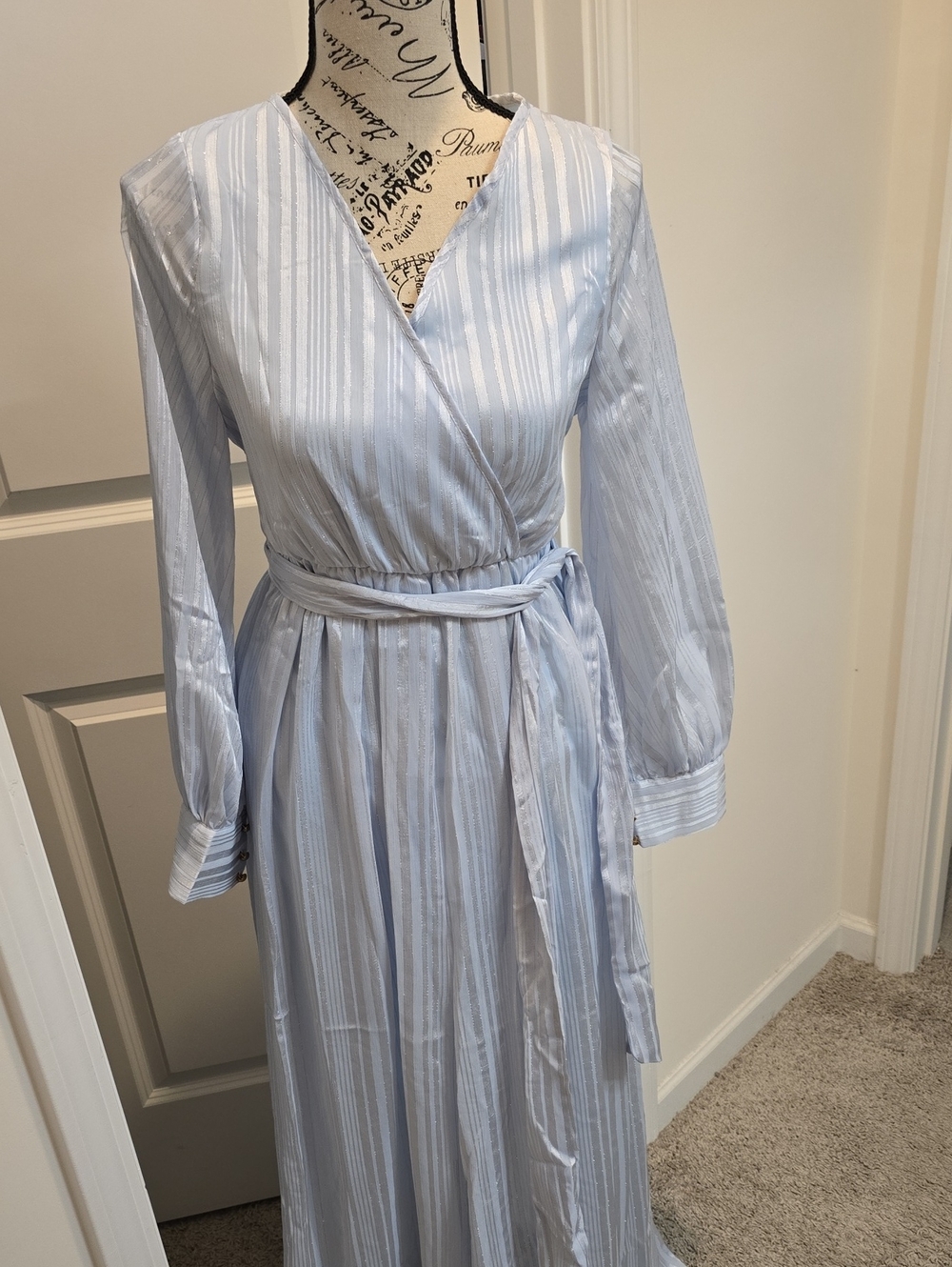 Ricarica- Light Blue Long Sleeve V-Neck Maxi Dress